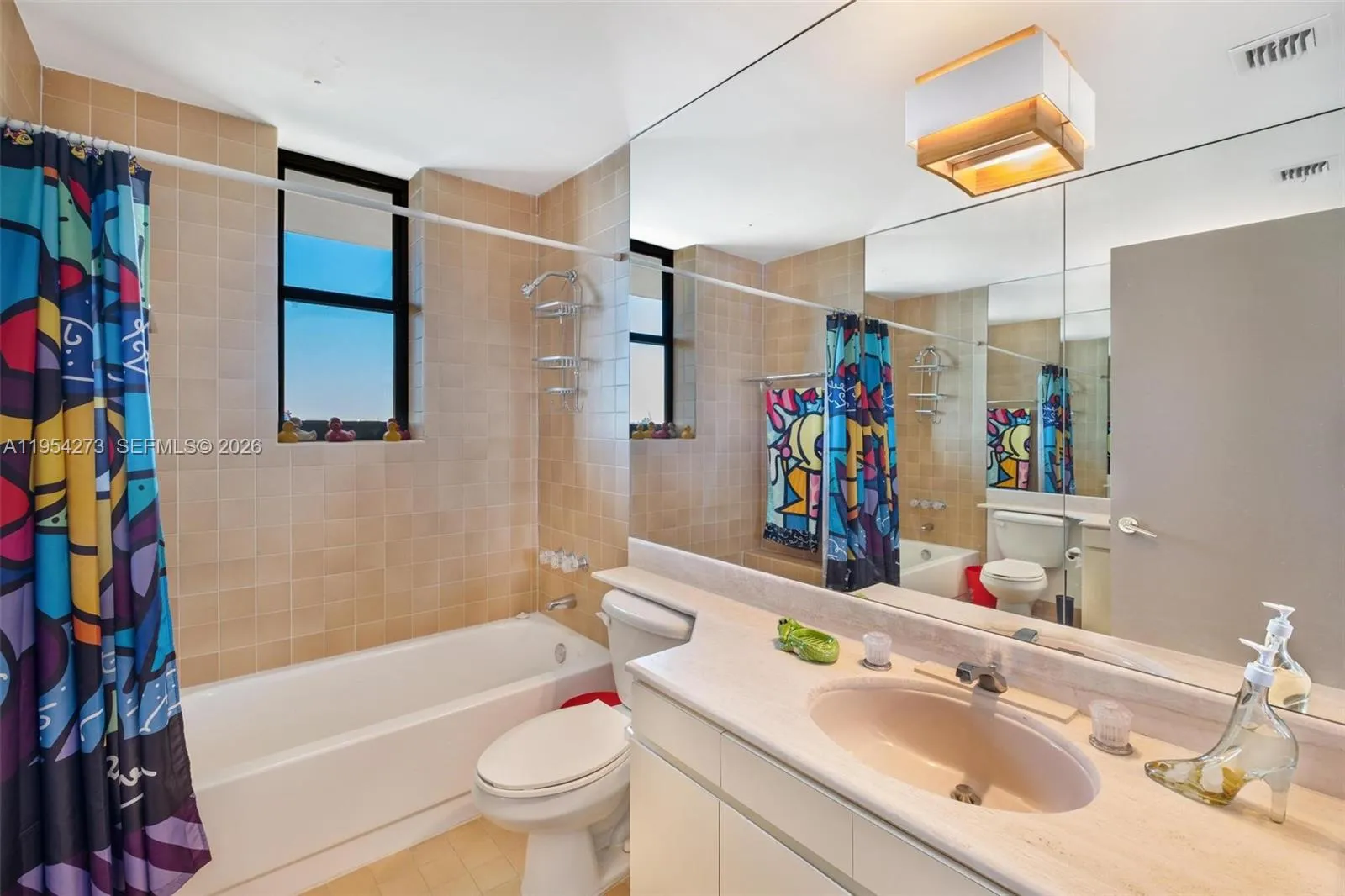 1000 Venetian Way 1501, Miami, Florida 33139, Miami, Florida 33139, 2 Bedrooms Bedrooms, ,2 BathroomsBathrooms,Residential Lease,For Rent,1000 Venetian Way 1501, Miami, Florida 33139,A11954273