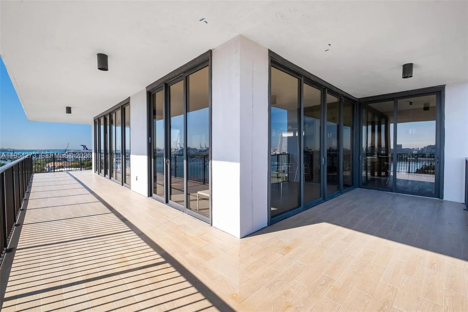 1000 Venetian Way 1501, Miami, Florida 33139, Miami, Florida 33139, 2 Bedrooms Bedrooms, ,2 BathroomsBathrooms,Residential Lease,For Rent,1000 Venetian Way 1501, Miami, Florida 33139,A11954273