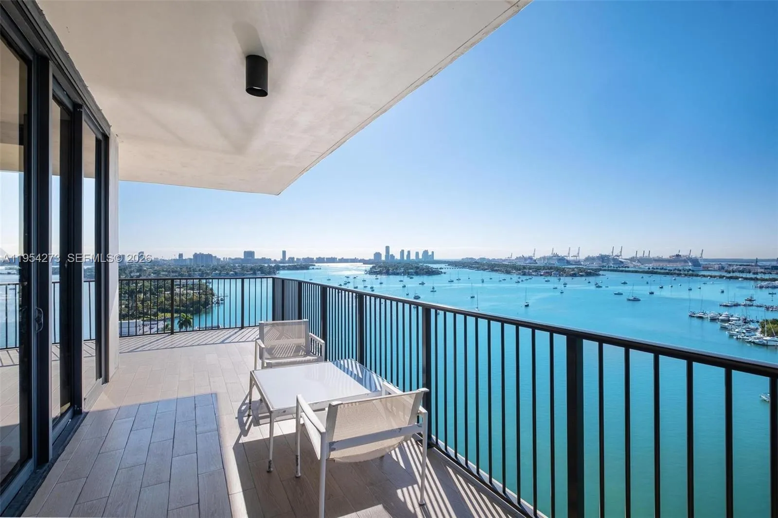 1000 Venetian Way 1501, Miami, Florida 33139, Miami, Florida 33139, 2 Bedrooms Bedrooms, ,2 BathroomsBathrooms,Residential Lease,For Rent,1000 Venetian Way 1501, Miami, Florida 33139,A11954273