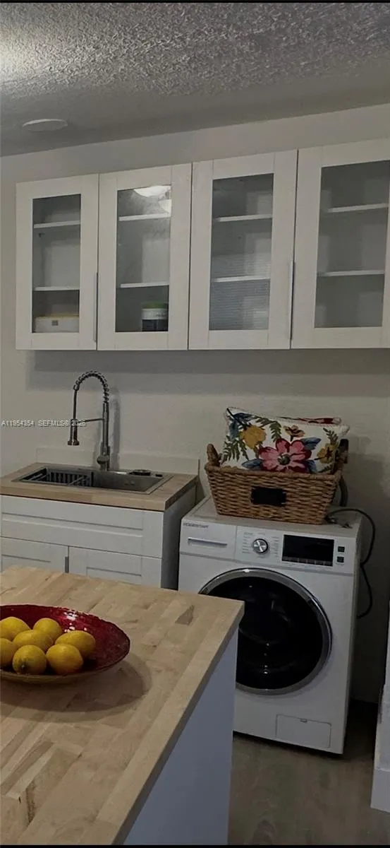 2433 Nw 20th St, Fort Lauderdale, Florida 33311, Fort Lauderdale, Florida 33311, 2 Bedrooms Bedrooms, ,1 BathroomBathrooms,Residential,For Sale,2433 Nw 20th St, Fort Lauderdale, Florida 33311,A11954354