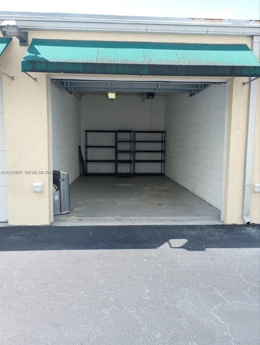 4233 Ne 12th Ter 15, Oakland Park, Florida 33334, Oakland Park, Florida 33334, ,Commercial Lease,For Rent,4233 Ne 12th Ter 15, Oakland Park, Florida 33334,A11952928