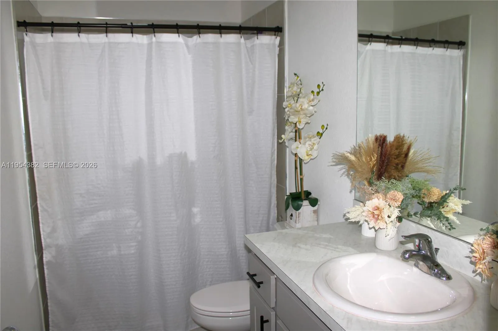 470 Ne 12th St, Florida City, Florida 33034, Florida City, Florida 33034, 3 Bedrooms Bedrooms, ,3 BathroomsBathrooms,Residential Lease,For Rent,470 Ne 12th St, Florida City, Florida 33034,A11954382