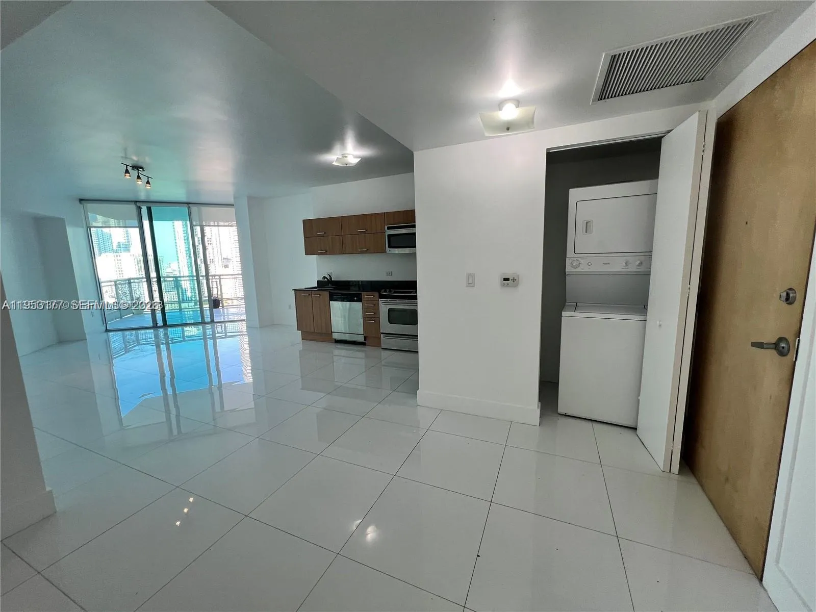 350 S Miami Ave 1907, Miami, Florida 33130, Miami, Florida 33130, 1 Bedroom Bedrooms, ,1 BathroomBathrooms,Residential,For Sale,350 S Miami Ave 1907, Miami, Florida 33130,A11953177