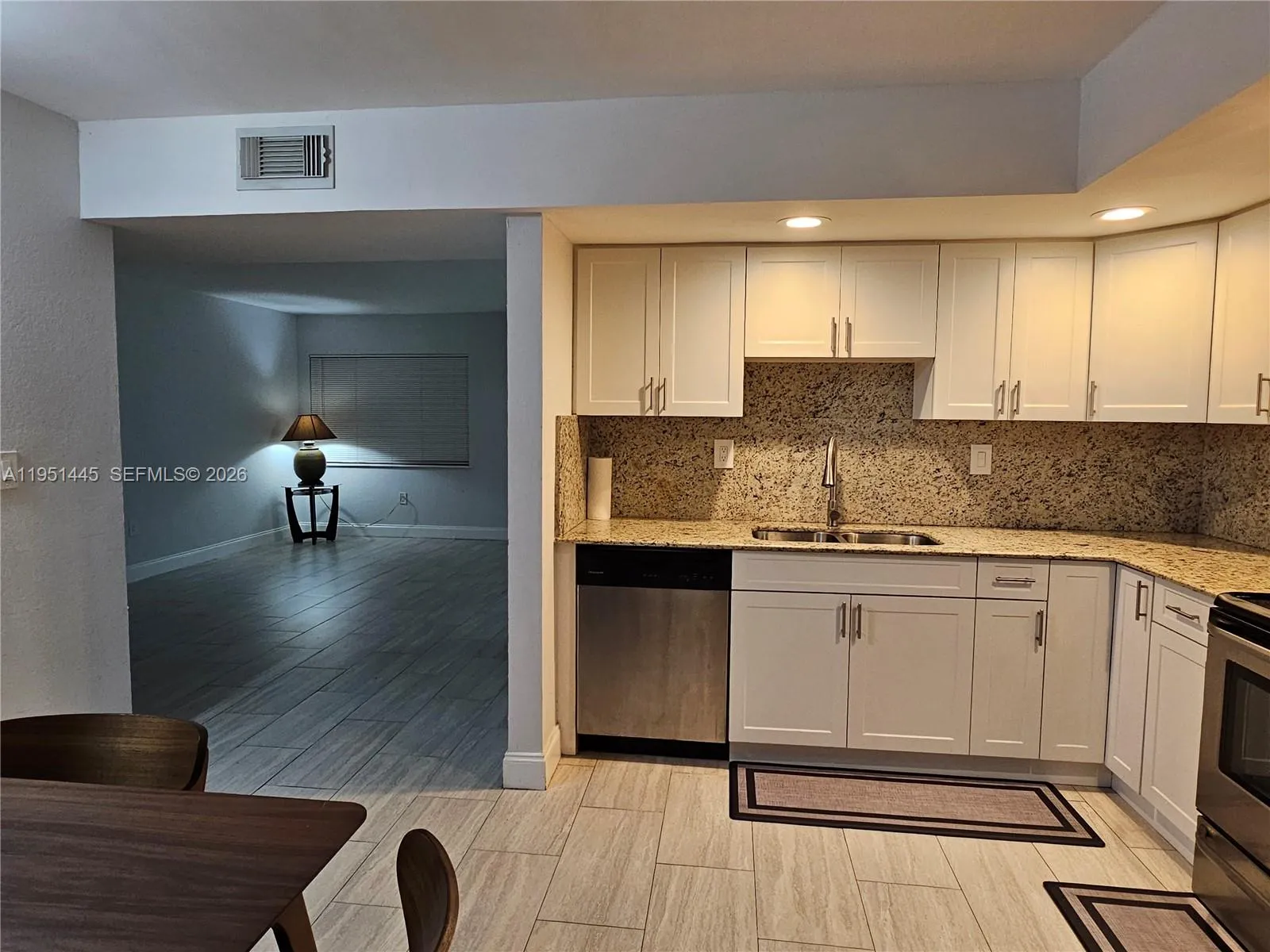 8075 Sw 107th Ave 114, Miami, Florida 33173, Miami, Florida 33173, 3 Bedrooms Bedrooms, ,2 BathroomsBathrooms,Residential Lease,For Rent,8075 Sw 107th Ave 114, Miami, Florida 33173,A11951445