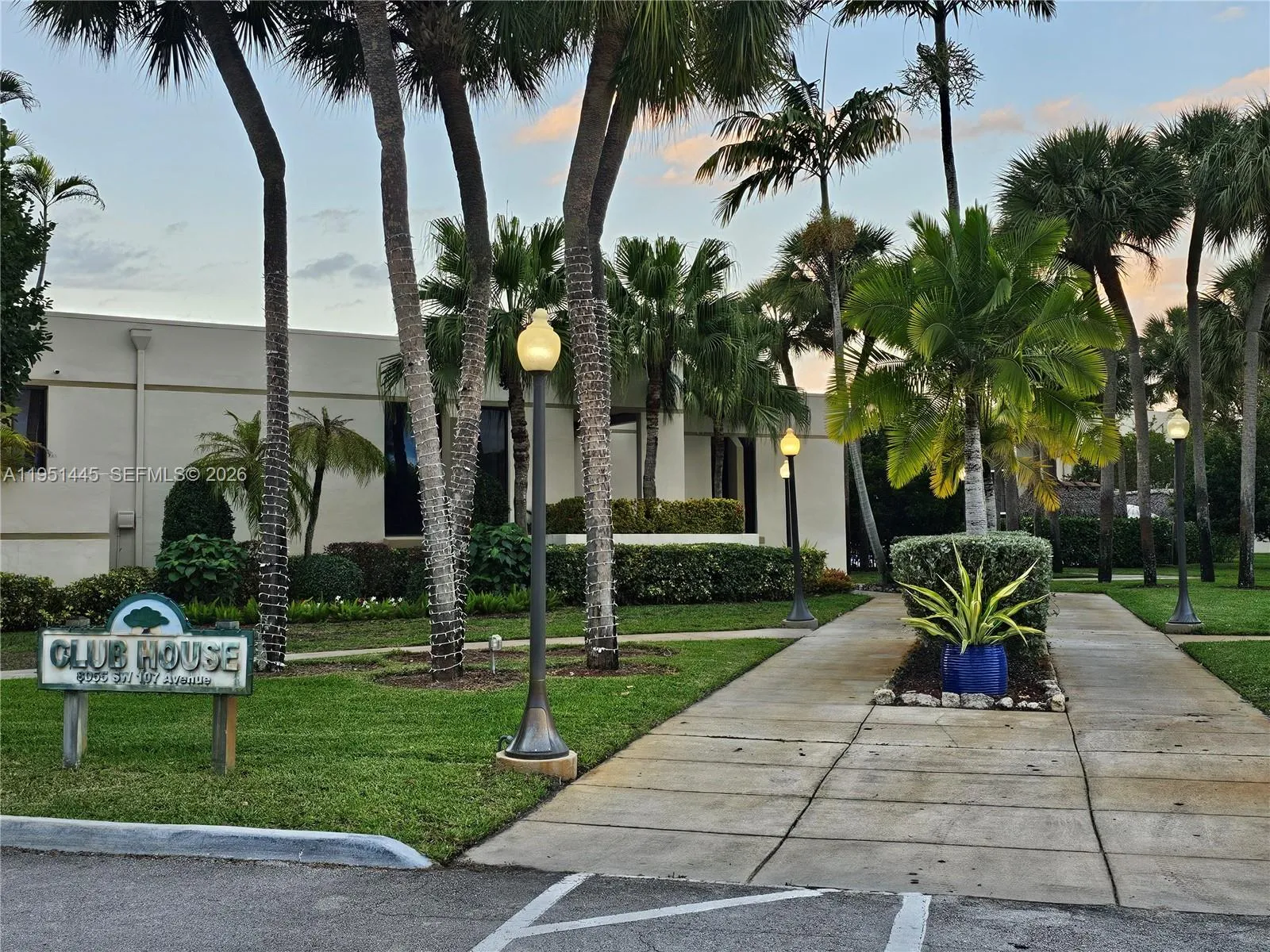 8075 Sw 107th Ave 114, Miami, Florida 33173, Miami, Florida 33173, 3 Bedrooms Bedrooms, ,2 BathroomsBathrooms,Residential Lease,For Rent,8075 Sw 107th Ave 114, Miami, Florida 33173,A11951445