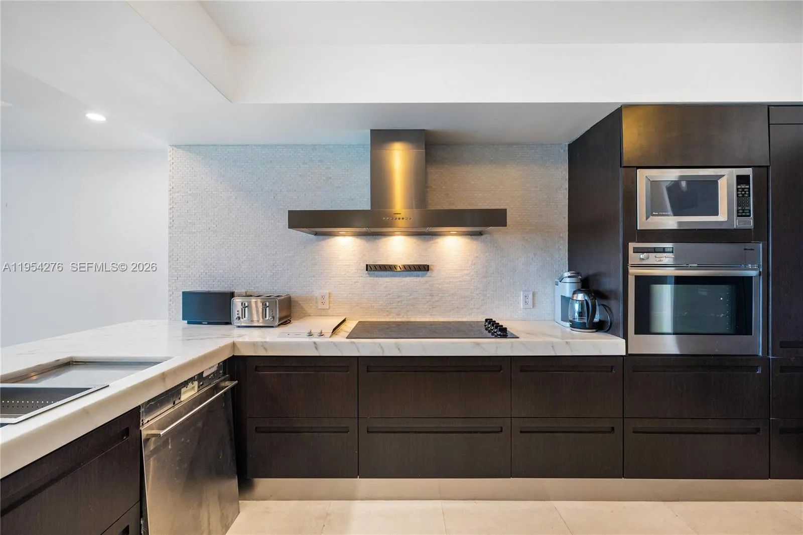 1331 Brickell Bay Dr 1703, Miami, Florida 33131, Miami, Florida 33131, 2 Bedrooms Bedrooms, ,3 BathroomsBathrooms,Residential,For Sale,1331 Brickell Bay Dr 1703, Miami, Florida 33131,A11954276