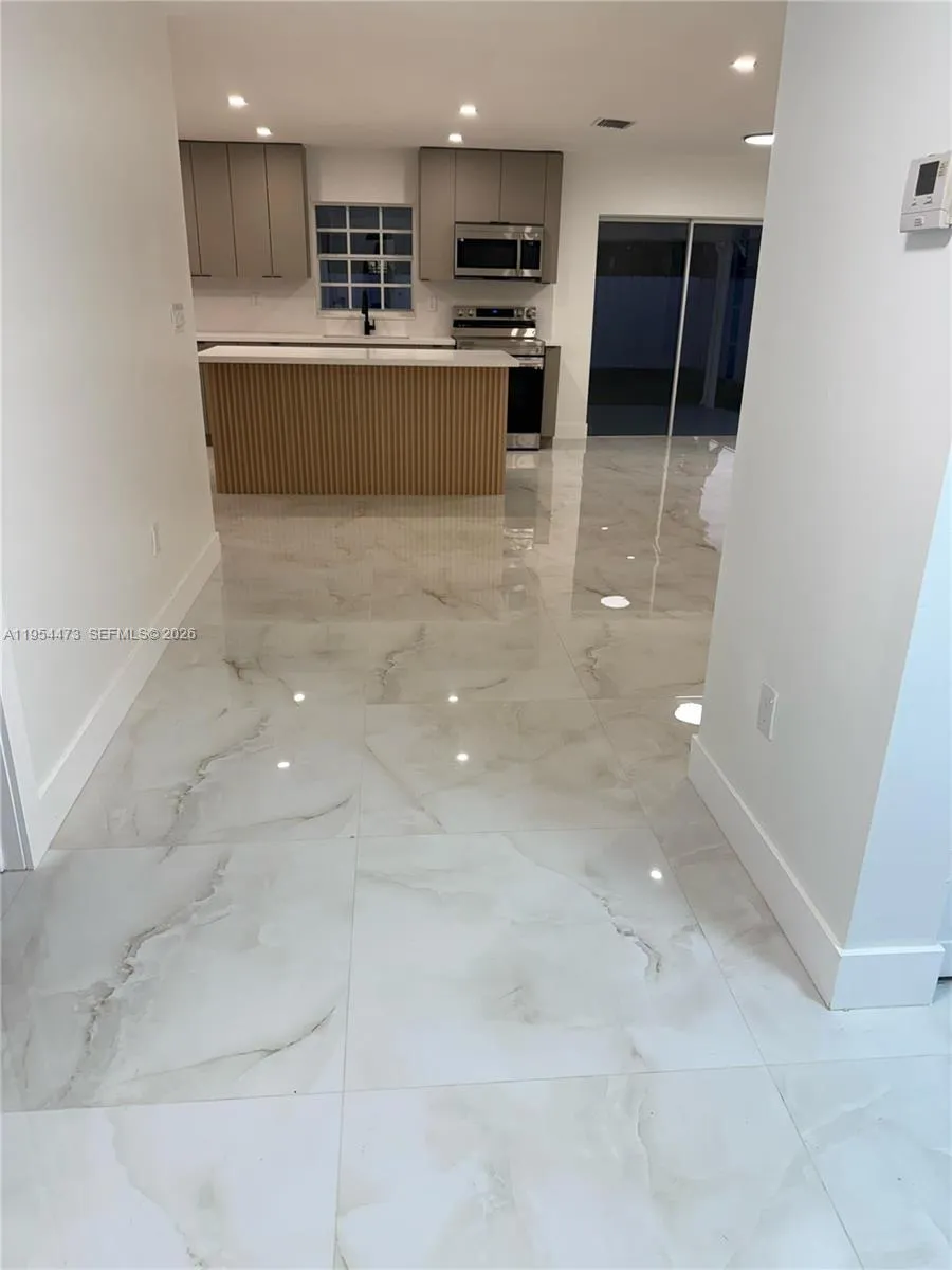 9608 Sw 2nd Ln 1, Miami, Florida 33174, Miami, Florida 33174, 3 Bedrooms Bedrooms, ,2 BathroomsBathrooms,Residential,For Sale,9608 Sw 2nd Ln 1, Miami, Florida 33174,A11954473