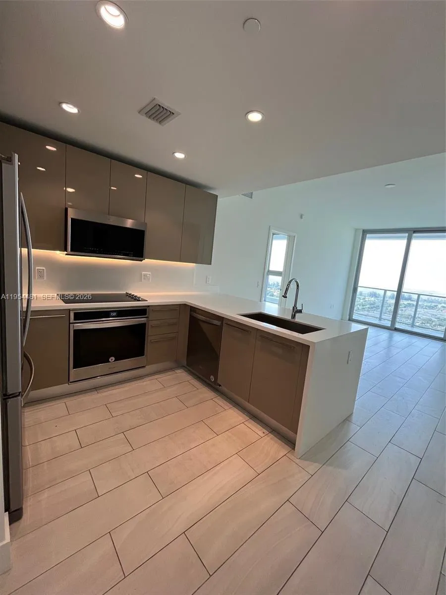 2000 Metropica Way 2511, Sunrise, Florida 33323, Sunrise, Florida 33323, 2 Bedrooms Bedrooms, ,2 BathroomsBathrooms,Residential Lease,For Rent,2000 Metropica Way 2511, Sunrise, Florida 33323,A11954481