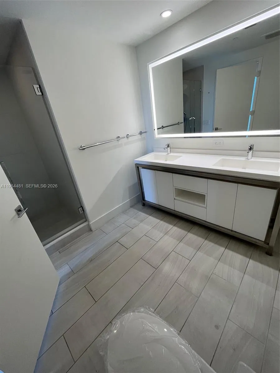2000 Metropica Way 2511, Sunrise, Florida 33323, Sunrise, Florida 33323, 2 Bedrooms Bedrooms, ,2 BathroomsBathrooms,Residential Lease,For Rent,2000 Metropica Way 2511, Sunrise, Florida 33323,A11954481