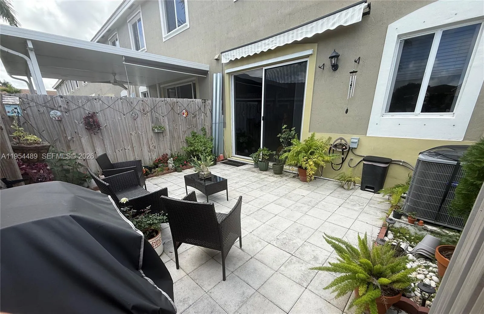 1043 Se 24th Ave, Homestead, Florida 33035, Homestead, Florida 33035, 3 Bedrooms Bedrooms, ,2 BathroomsBathrooms,Residential,For Sale,1043 Se 24th Ave, Homestead, Florida 33035,A11954489