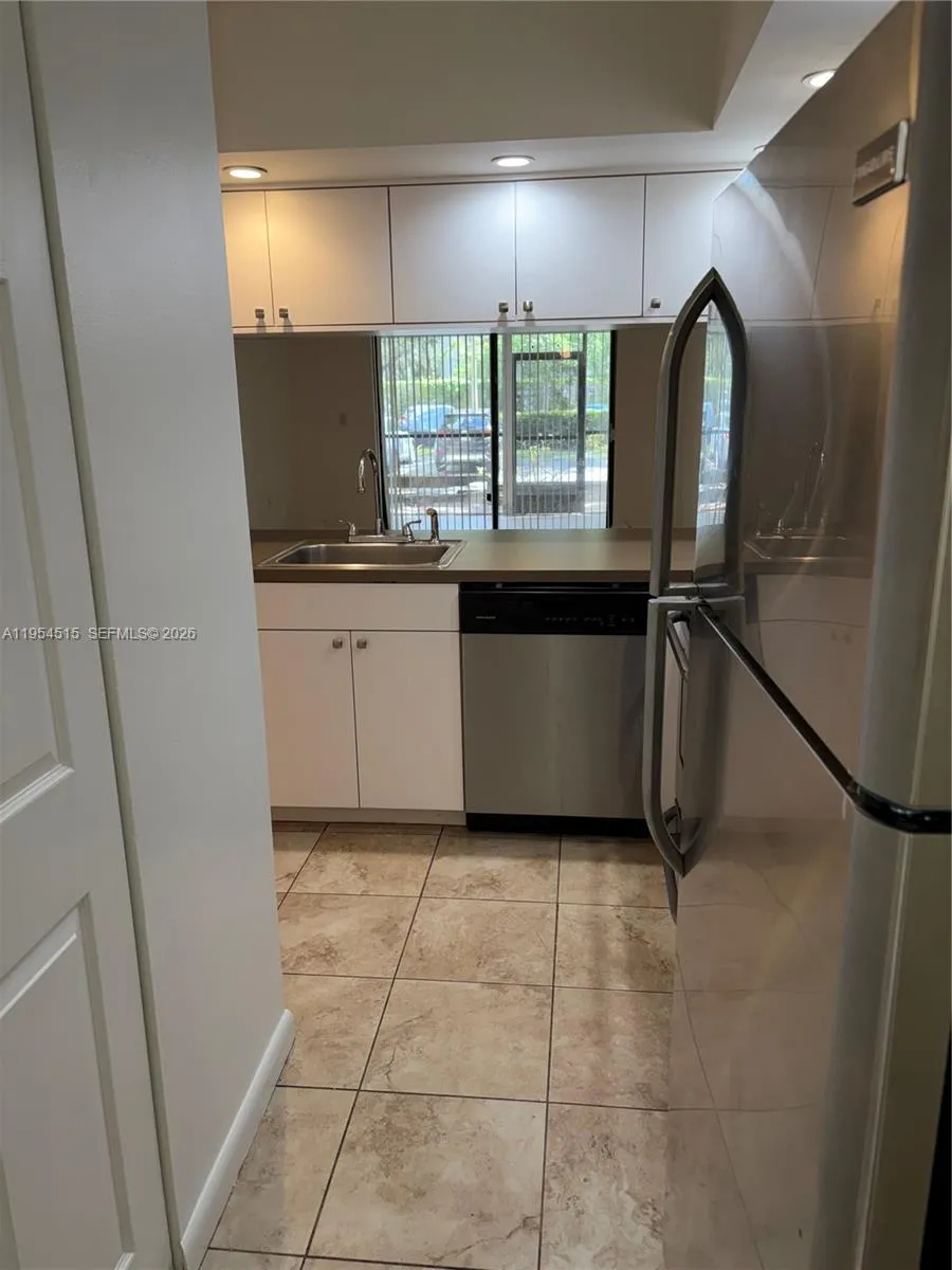 6800 Cypress Rd 111, Plantation, Florida 33317, Plantation, Florida 33317, 2 Bedrooms Bedrooms, ,2 BathroomsBathrooms,Residential Lease,For Rent,6800 Cypress Rd 111, Plantation, Florida 33317,A11954515