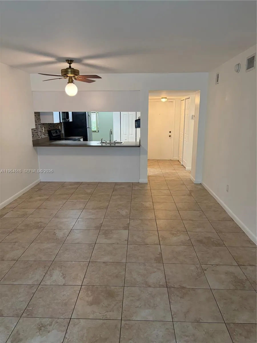 6800 Cypress Rd 111, Plantation, Florida 33317, Plantation, Florida 33317, 2 Bedrooms Bedrooms, ,2 BathroomsBathrooms,Residential Lease,For Rent,6800 Cypress Rd 111, Plantation, Florida 33317,A11954515