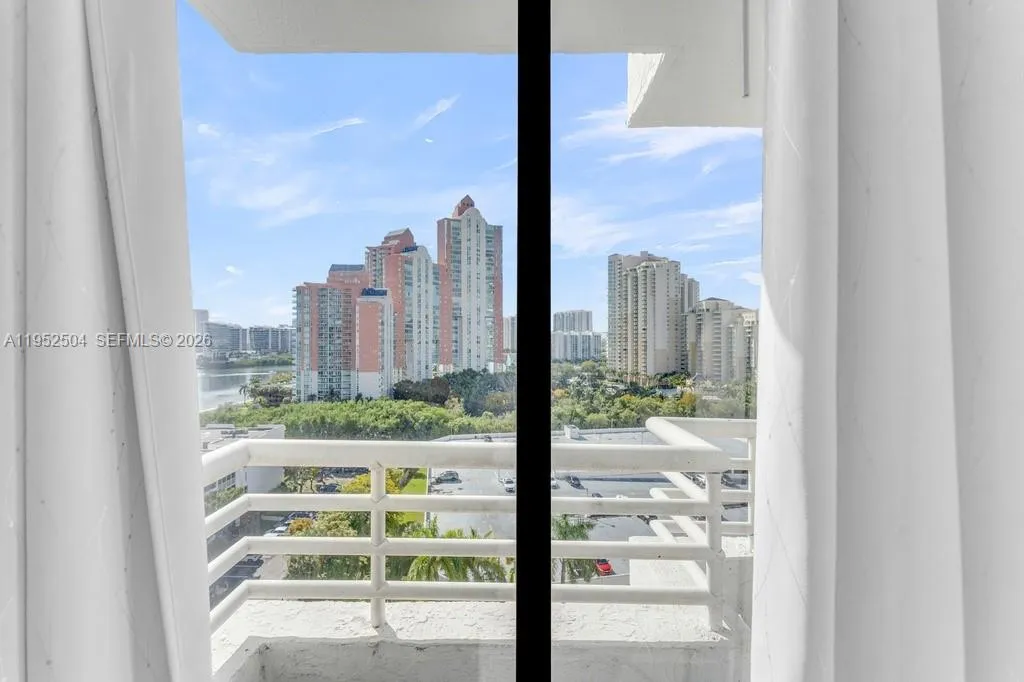 3300 Ne 192nd St 1414, Aventura, Florida 33180, Aventura, Florida 33180, 2 Bedrooms Bedrooms, ,2 BathroomsBathrooms,Residential,For Sale,3300 Ne 192nd St 1414, Aventura, Florida 33180,A11952504