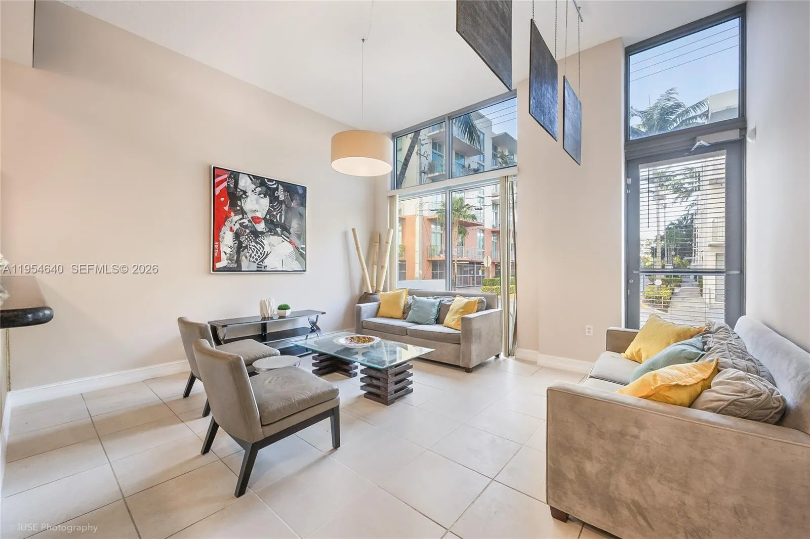 Living room with a separate entrance from the street