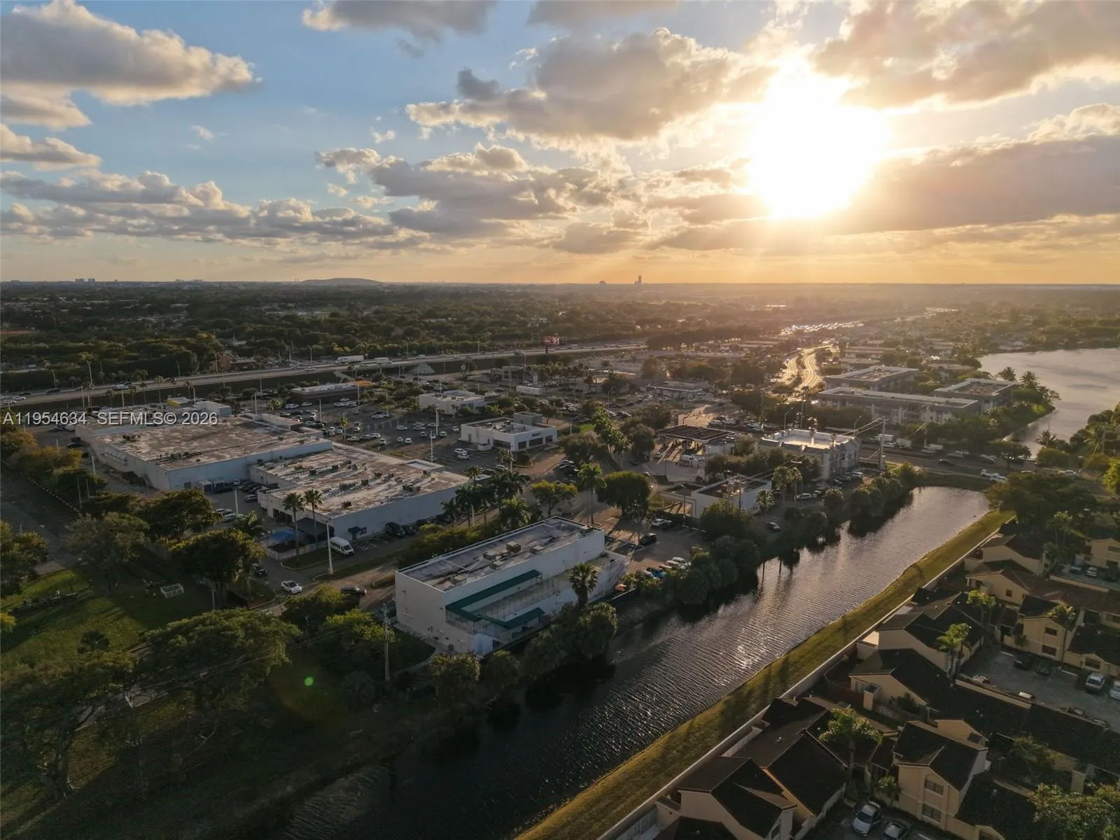 6545 Nw 169th St, Hialeah, Florida 33015, Hialeah, Florida 33015, ,Commercial Sale,For Sale,6545 Nw 169th St, Hialeah, Florida 33015,A11954634