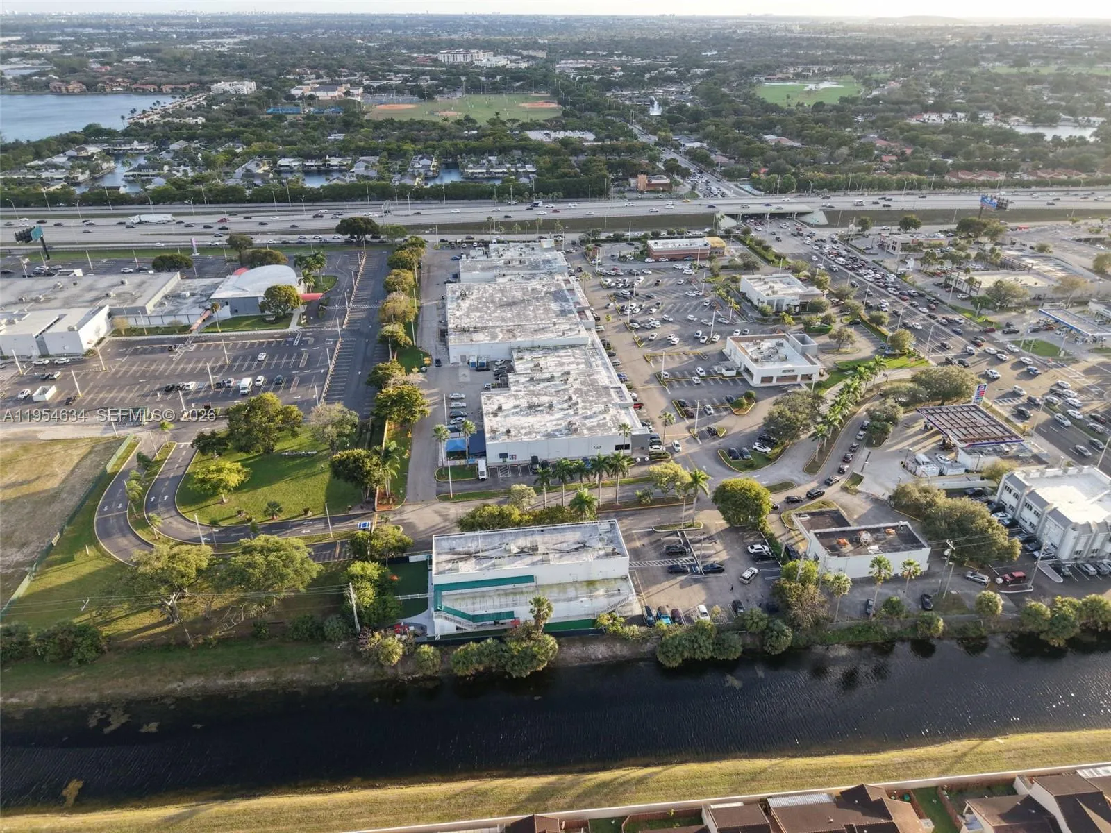 6545 Nw 169th St, Hialeah, Florida 33015, Hialeah, Florida 33015, ,Commercial Sale,For Sale,6545 Nw 169th St, Hialeah, Florida 33015,A11954634