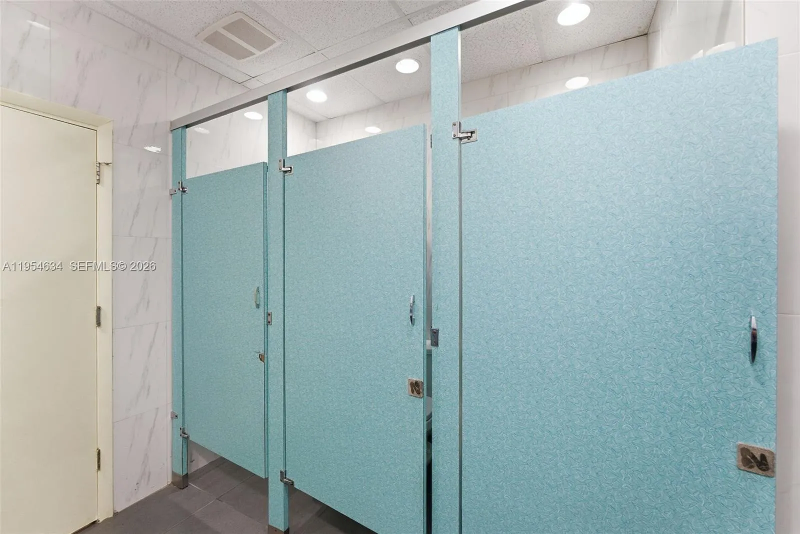 6545 Nw 169th St, Hialeah, Florida 33015, Hialeah, Florida 33015, ,Commercial Sale,For Sale,6545 Nw 169th St, Hialeah, Florida 33015,A11954634