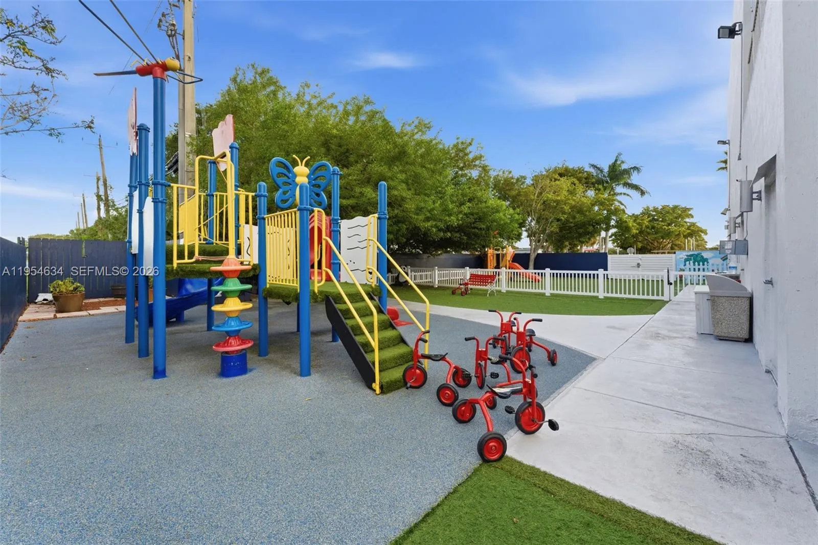 6545 Nw 169th St, Hialeah, Florida 33015, Hialeah, Florida 33015, ,Commercial Sale,For Sale,6545 Nw 169th St, Hialeah, Florida 33015,A11954634