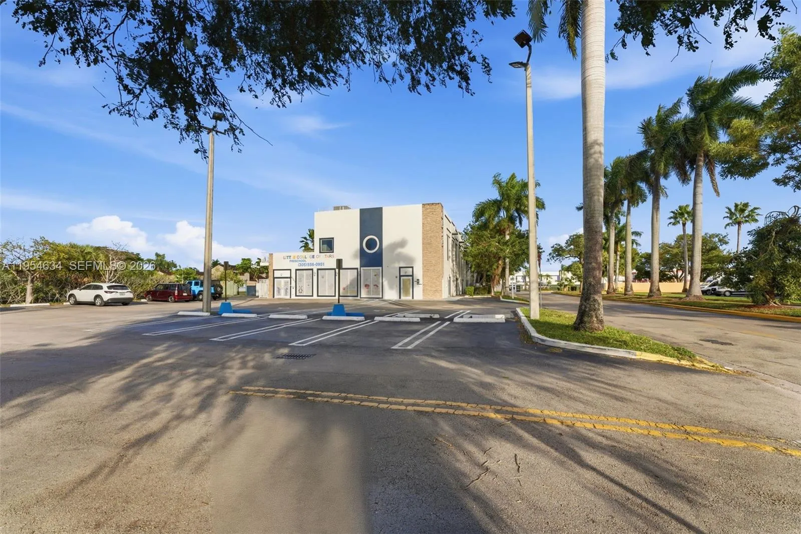 6545 Nw 169th St, Hialeah, Florida 33015, Hialeah, Florida 33015, ,Commercial Sale,For Sale,6545 Nw 169th St, Hialeah, Florida 33015,A11954634