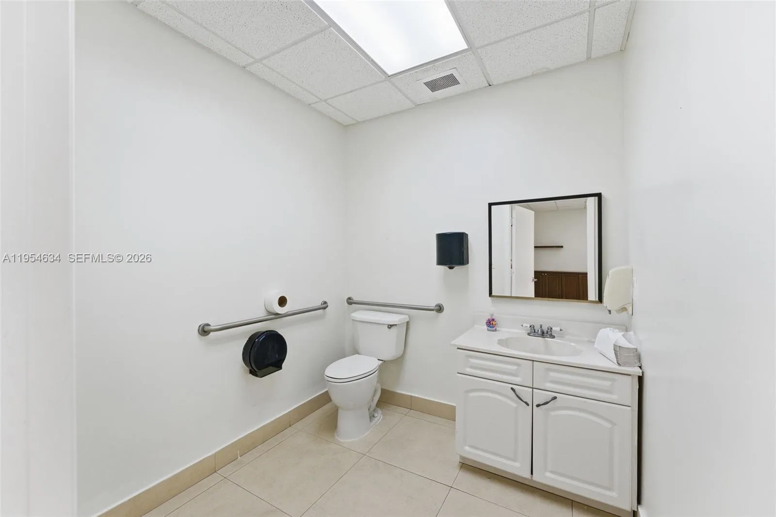 6545 Nw 169th St, Hialeah, Florida 33015, Hialeah, Florida 33015, ,Commercial Sale,For Sale,6545 Nw 169th St, Hialeah, Florida 33015,A11954634