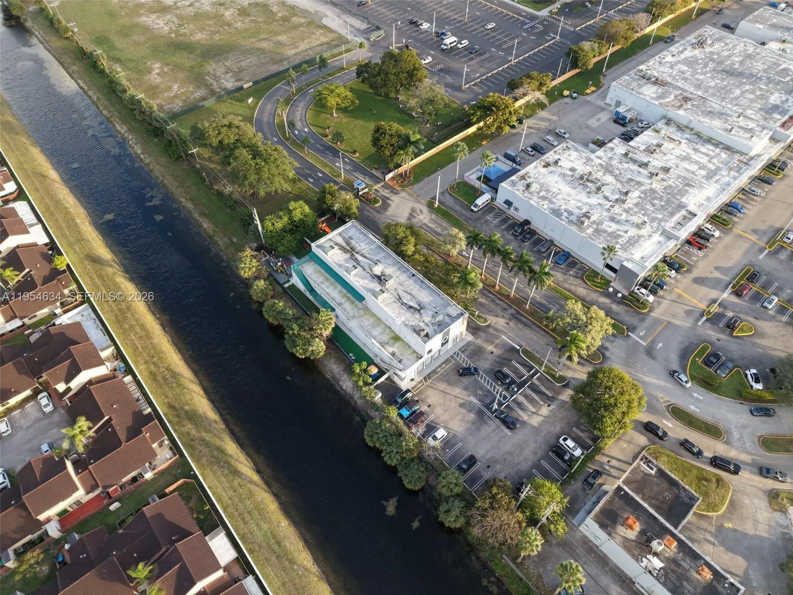 6545 Nw 169th St, Hialeah, Florida 33015, Hialeah, Florida 33015, ,Commercial Sale,For Sale,6545 Nw 169th St, Hialeah, Florida 33015,A11954634