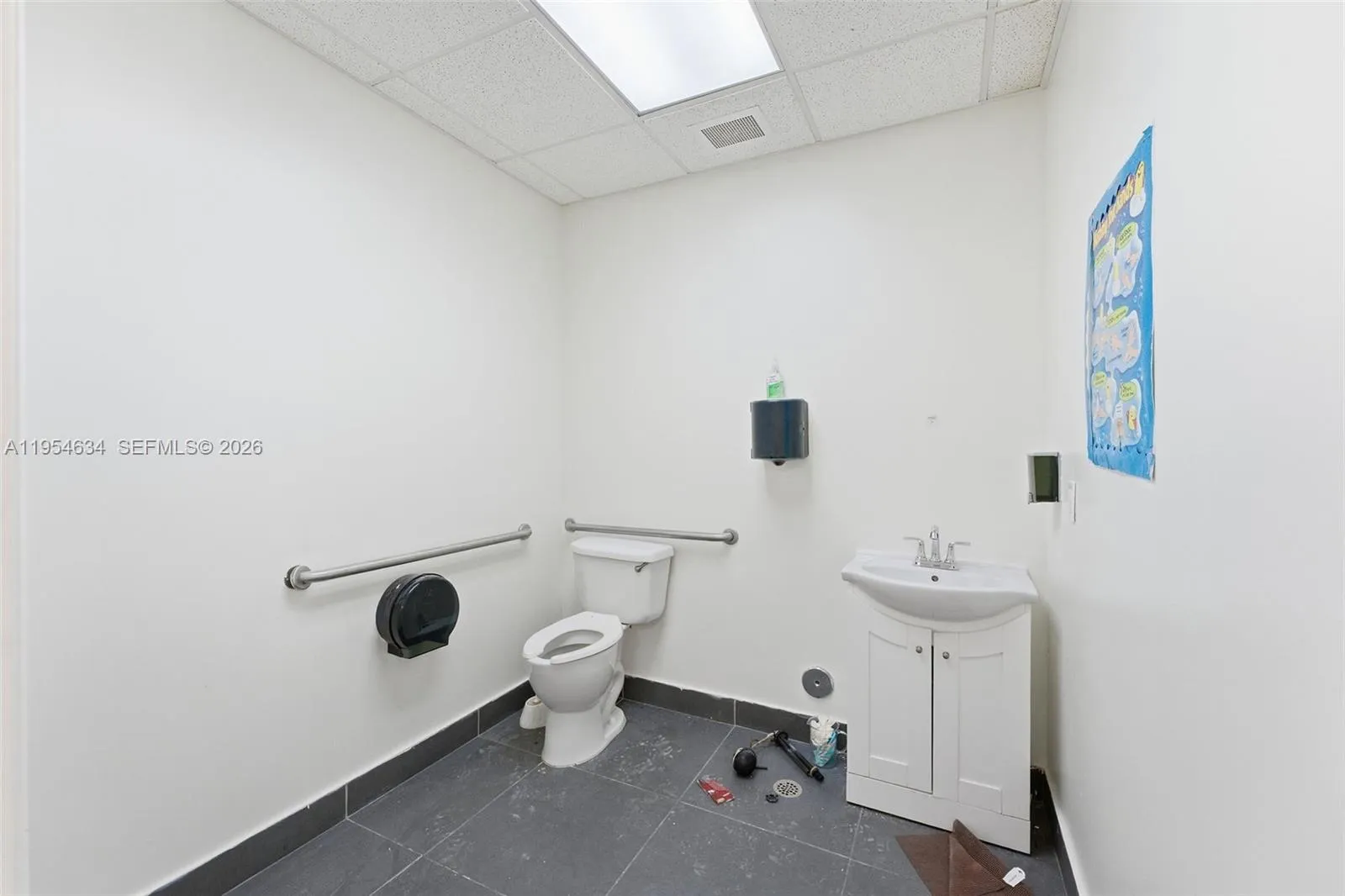 6545 Nw 169th St, Hialeah, Florida 33015, Hialeah, Florida 33015, ,Commercial Sale,For Sale,6545 Nw 169th St, Hialeah, Florida 33015,A11954634
