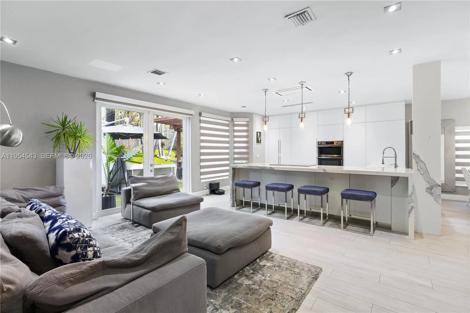 5869 Nw 112th Ct, Doral, Florida 33178, Doral, Florida 33178, 5 Bedrooms Bedrooms, ,3 BathroomsBathrooms,Residential,For Sale,5869 Nw 112th Ct, Doral, Florida 33178,A11954543