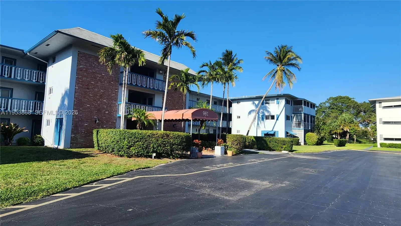 981 Hillcrest Ct 114, Hollywood, Florida 33021, Hollywood, Florida 33021, 2 Bedrooms Bedrooms, ,2 BathroomsBathrooms,Residential Lease,For Rent,981 Hillcrest Ct 114, Hollywood, Florida 33021,A11953868
