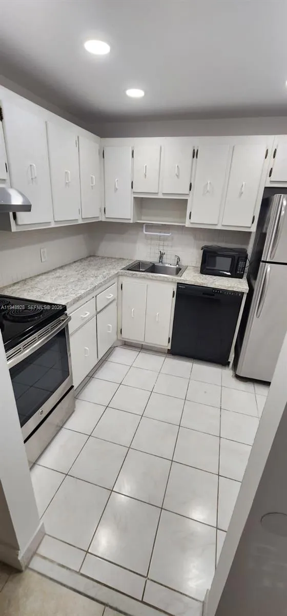 20379 W Country Club Dr 135, Aventura, Florida 331, Aventura, Florida 33180, 1 Bedroom Bedrooms, ,1 BathroomBathrooms,Residential Lease,For Rent,20379 W Country Club Dr 135, Aventura, Florida 331,A11948928