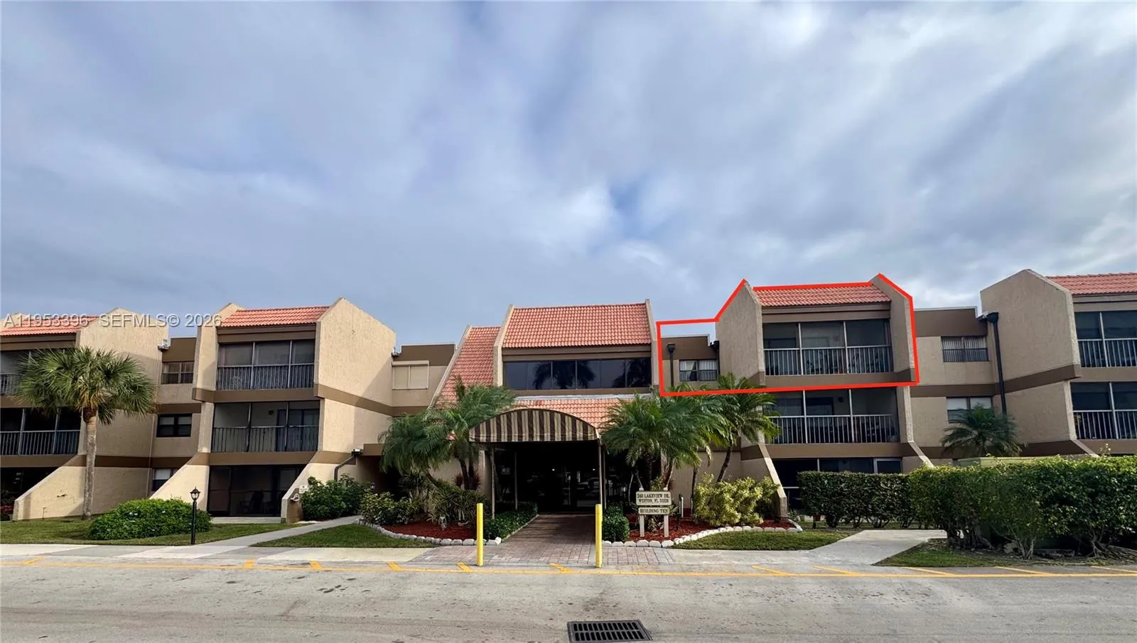 240 Lakeview Dr 308, Weston, Florida 33326, Weston, Florida 33326, 2 Bedrooms Bedrooms, ,2 BathroomsBathrooms,Residential,For Sale,240 Lakeview Dr 308, Weston, Florida 33326,A11953396