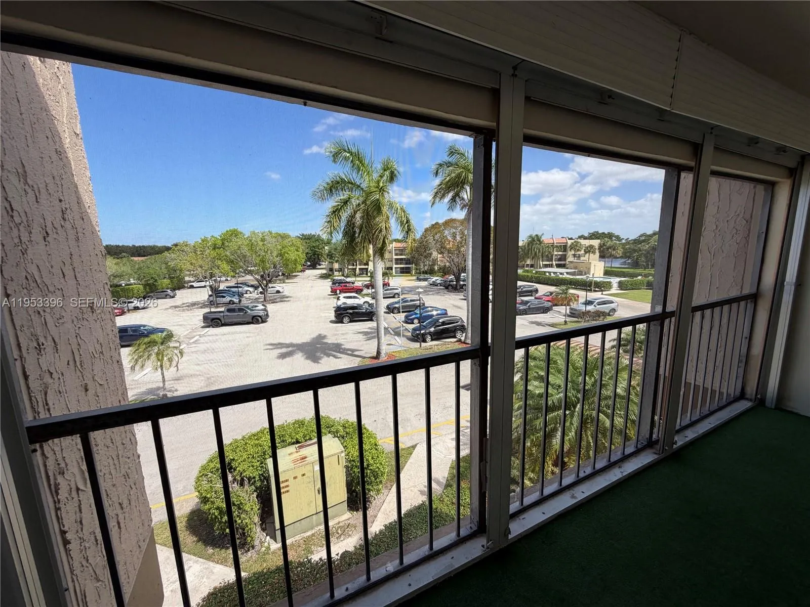 240 Lakeview Dr 308, Weston, Florida 33326, Weston, Florida 33326, 2 Bedrooms Bedrooms, ,2 BathroomsBathrooms,Residential,For Sale,240 Lakeview Dr 308, Weston, Florida 33326,A11953396