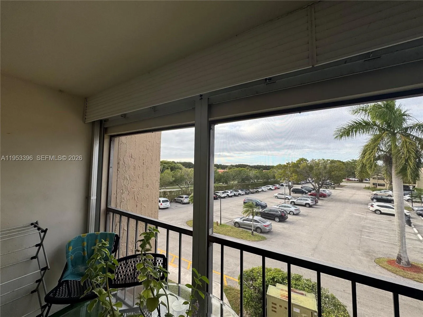 240 Lakeview Dr 308, Weston, Florida 33326, Weston, Florida 33326, 2 Bedrooms Bedrooms, ,2 BathroomsBathrooms,Residential,For Sale,240 Lakeview Dr 308, Weston, Florida 33326,A11953396