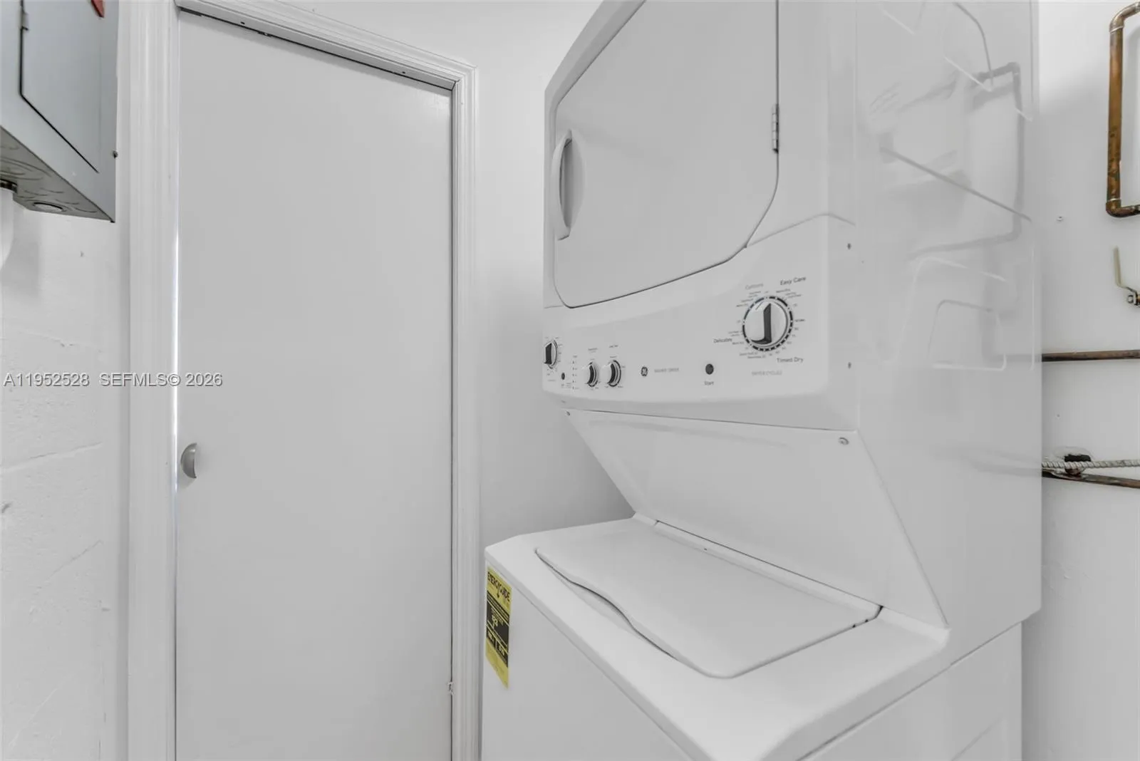 9567 Sw 59th Ter, Miami, Florida 33173, Miami, Florida 33173, 3 Bedrooms Bedrooms, ,2 BathroomsBathrooms,Residential,For Sale,9567 Sw 59th Ter, Miami, Florida 33173,A11952528