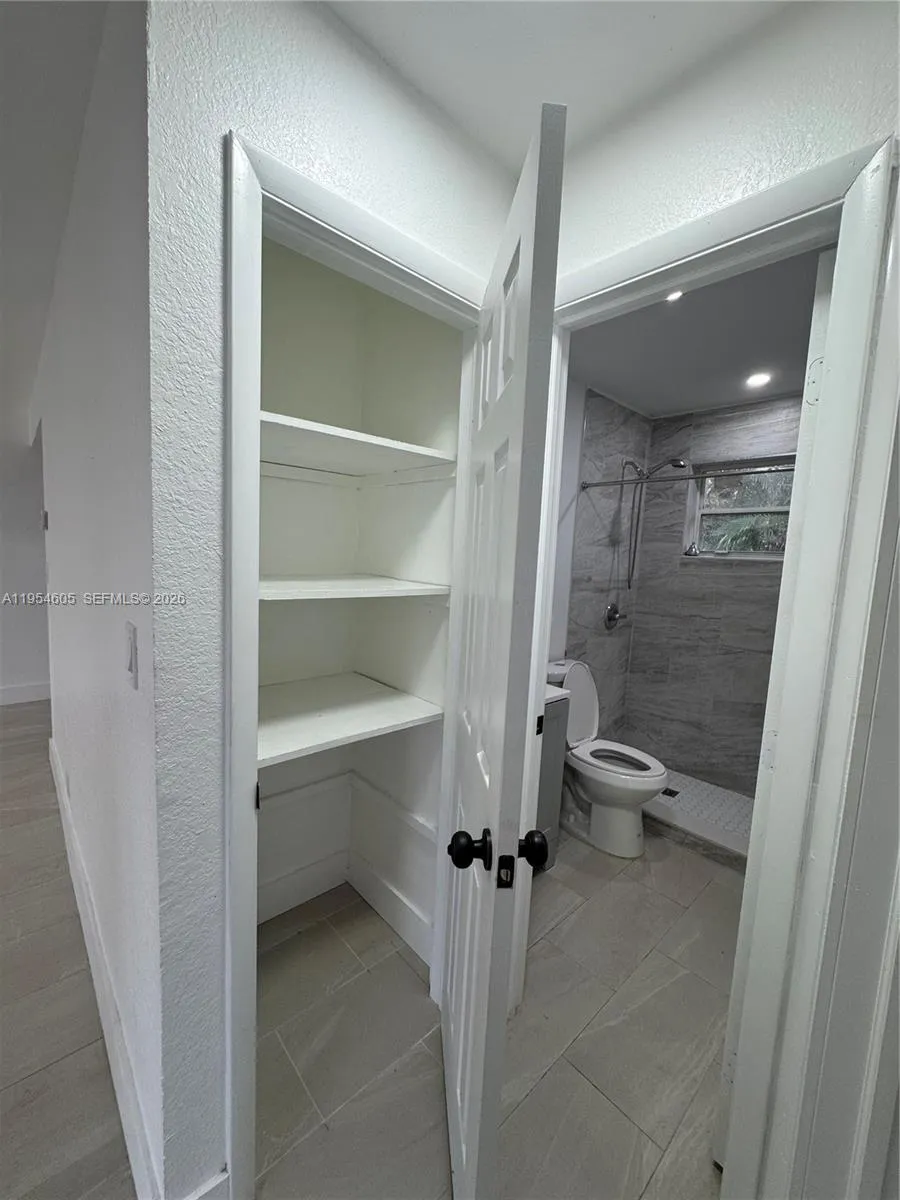 6304 Buchanan St 1-2, Hollywood, Florida 33024, Hollywood, Florida 33024, 3 Bedrooms Bedrooms, ,2 BathroomsBathrooms,Residential Lease,For Rent,6304 Buchanan St 1-2, Hollywood, Florida 33024,A11954605