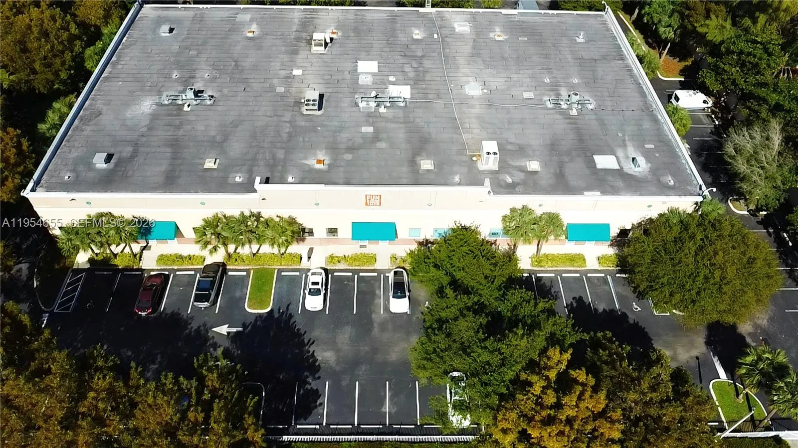 24 Sw 12th Ave, Dania Beach, Florida 33004, Dania Beach, Florida 33004, ,Commercial Lease,For Rent,24 Sw 12th Ave, Dania Beach, Florida 33004,A11954655