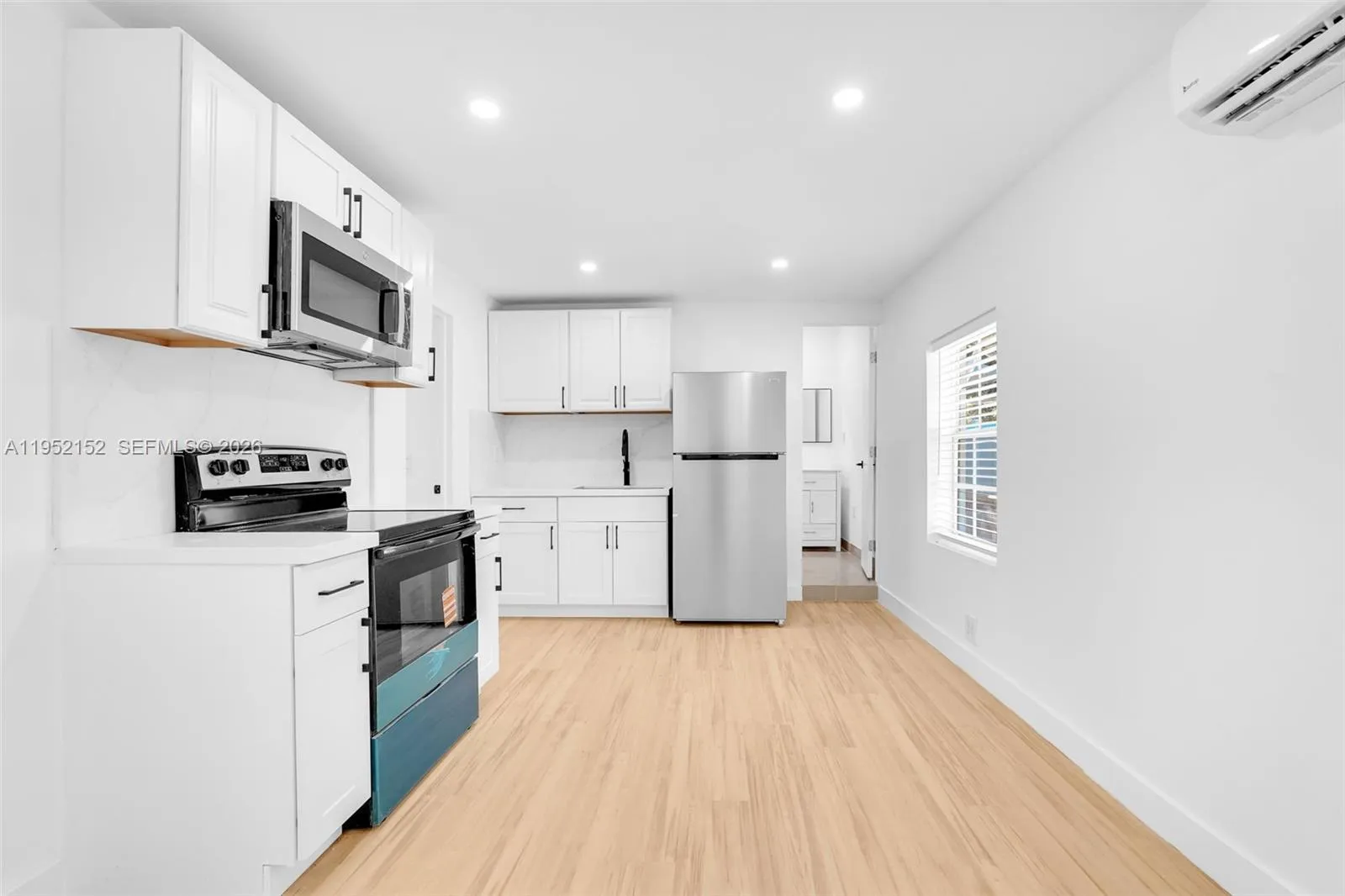 2419 Coolidge St 1, Hollywood, Florida 33020, Hollywood, Florida 33020, 3 Bedrooms Bedrooms, ,1 BathroomBathrooms,Residential Lease,For Rent,2419 Coolidge St 1, Hollywood, Florida 33020,A11952152