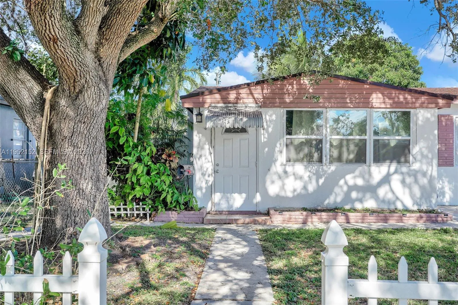2419 Coolidge St 1, Hollywood, Florida 33020, Hollywood, Florida 33020, 3 Bedrooms Bedrooms, ,1 BathroomBathrooms,Residential Lease,For Rent,2419 Coolidge St 1, Hollywood, Florida 33020,A11952152