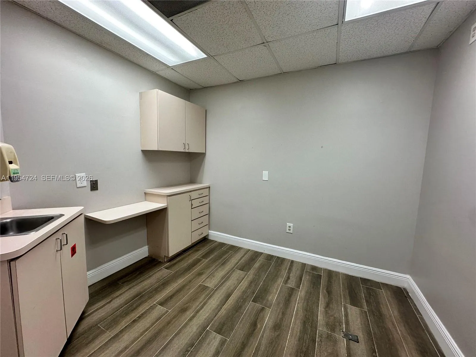 4121 Nw 5th St 102, Plantation, Florida 33317, Plantation, Florida 33317, ,Commercial Lease,For Rent,4121 Nw 5th St 102, Plantation, Florida 33317,A11954724