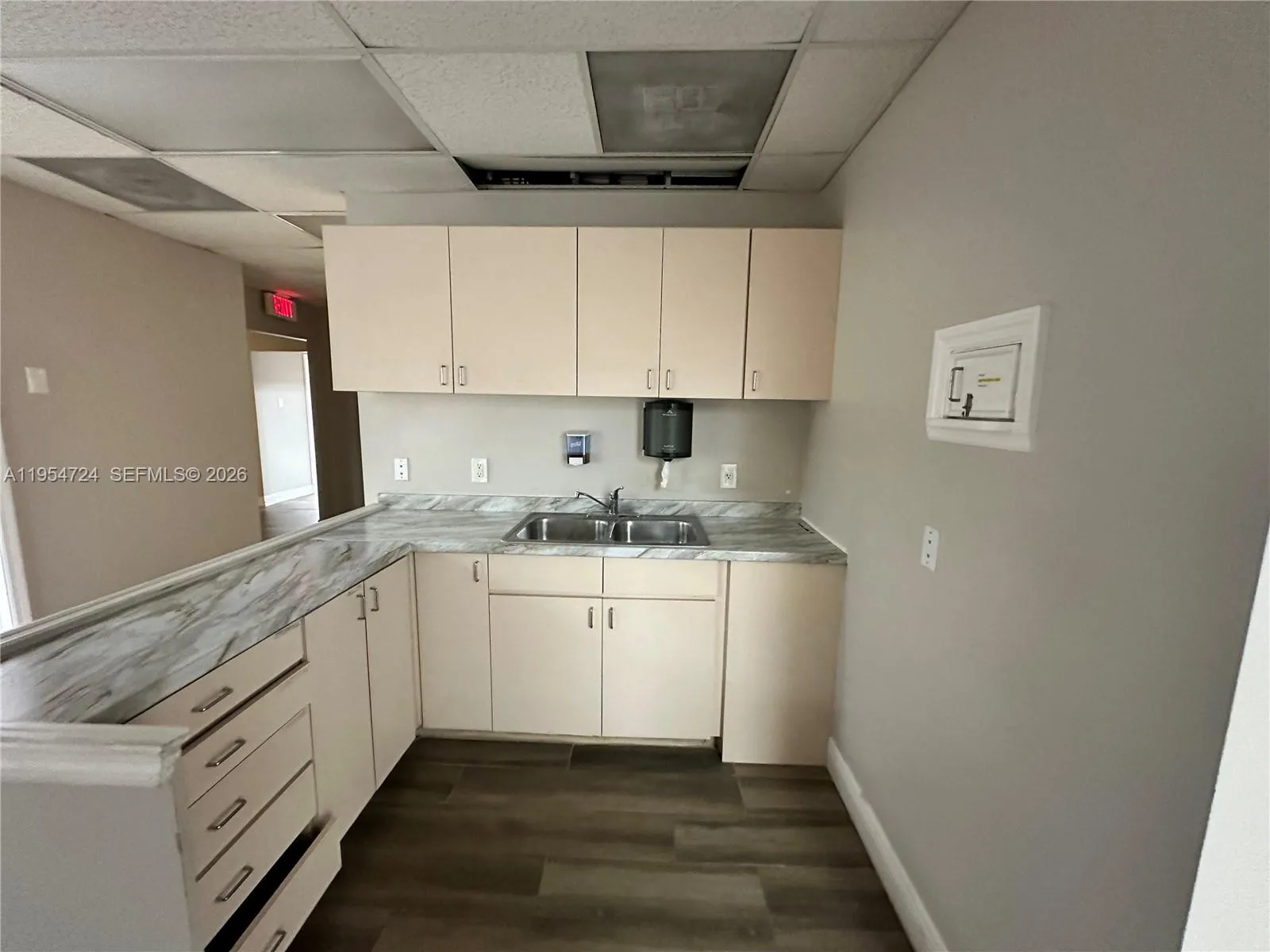 4121 Nw 5th St 102, Plantation, Florida 33317, Plantation, Florida 33317, ,Commercial Lease,For Rent,4121 Nw 5th St 102, Plantation, Florida 33317,A11954724