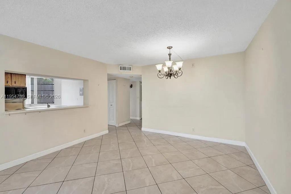 9520 Seagrape Dr 306, Davie, Florida 33324, Davie, Florida 33324, 3 Bedrooms Bedrooms, ,2 BathroomsBathrooms,Residential,For Sale,9520 Seagrape Dr 306, Davie, Florida 33324,A11954730