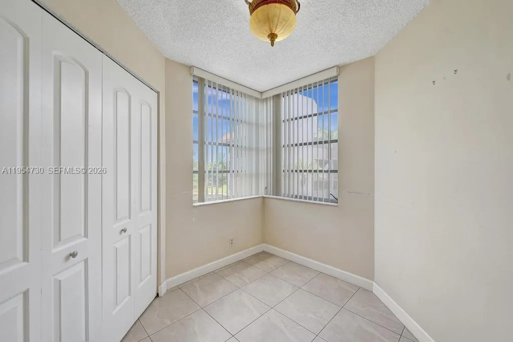 9520 Seagrape Dr 306, Davie, Florida 33324, Davie, Florida 33324, 3 Bedrooms Bedrooms, ,2 BathroomsBathrooms,Residential,For Sale,9520 Seagrape Dr 306, Davie, Florida 33324,A11954730
