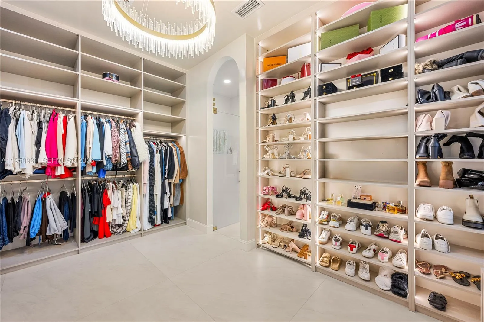 6006 Pinewood Ave, Parkland, Florida 33067, Parkland, Florida 33067, 5 Bedrooms Bedrooms, ,5 BathroomsBathrooms,Residential,For Sale,6006 Pinewood Ave, Parkland, Florida 33067,A11950931