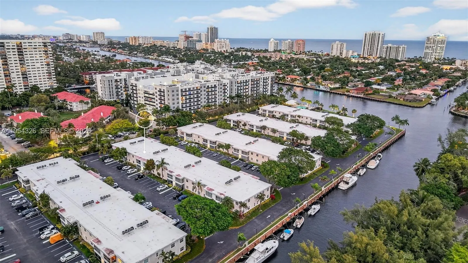 Great waterfront dockage - intracoastal front property