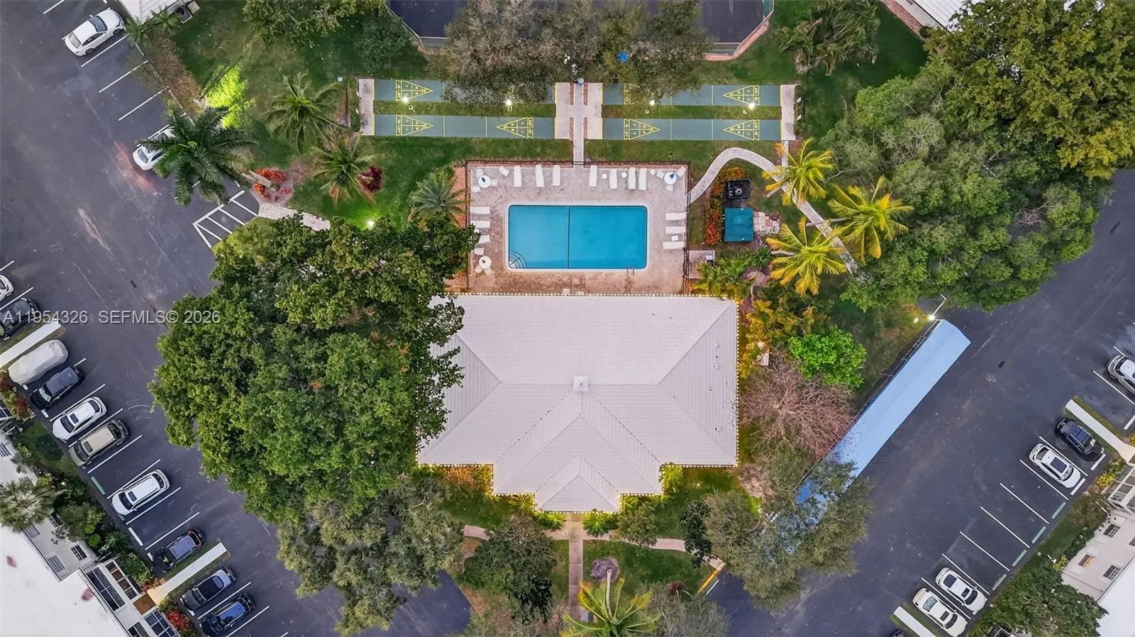 6471 Bay Club Dr 3, Fort Lauderdale, Florida 33308, Fort Lauderdale, Florida 33308, 2 Bedrooms Bedrooms, ,2 BathroomsBathrooms,Residential,For Sale,6471 Bay Club Dr 3, Fort Lauderdale, Florida 33308,A11954326