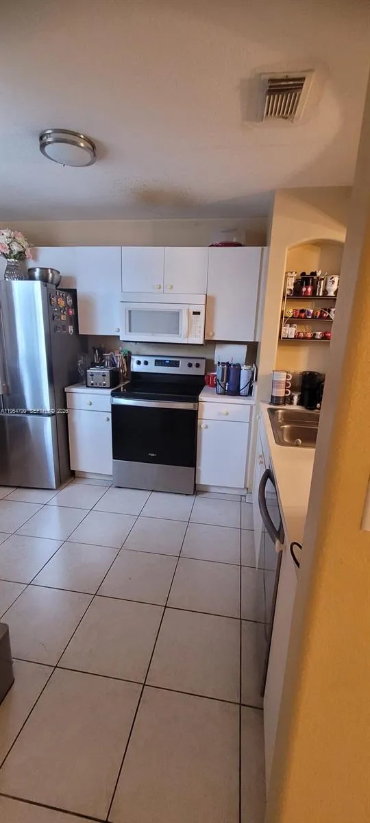 905 Nw 115 B, Doral, Florida 33126, Doral, Florida 33126, 3 Bedrooms Bedrooms, ,2 BathroomsBathrooms,Residential Lease,For Rent,905 Nw 115 B, Doral, Florida 33126,A11954799