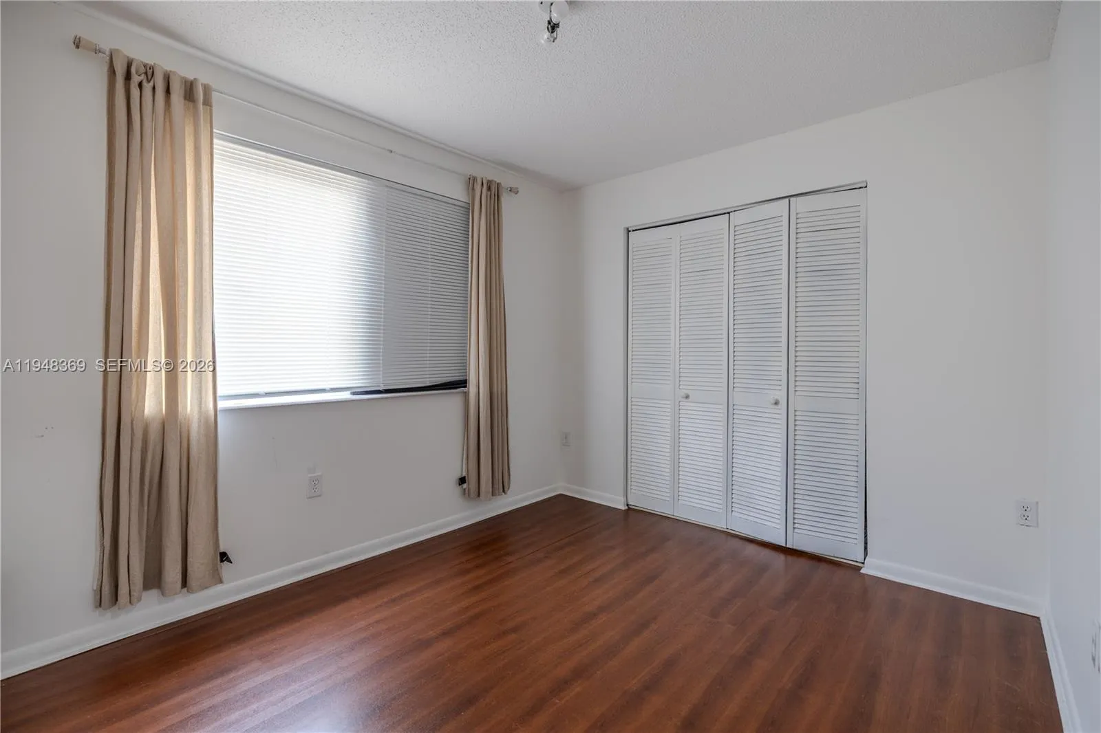 8013 Lake Dr 203, Doral, Florida 33166, Doral, Florida 33166, 2 Bedrooms Bedrooms, ,2 BathroomsBathrooms,Residential Lease,For Rent,8013 Lake Dr 203, Doral, Florida 33166,A11948369