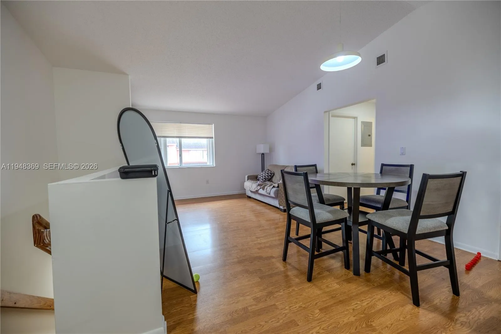 8013 Lake Dr 203, Doral, Florida 33166, Doral, Florida 33166, 2 Bedrooms Bedrooms, ,2 BathroomsBathrooms,Residential Lease,For Rent,8013 Lake Dr 203, Doral, Florida 33166,A11948369