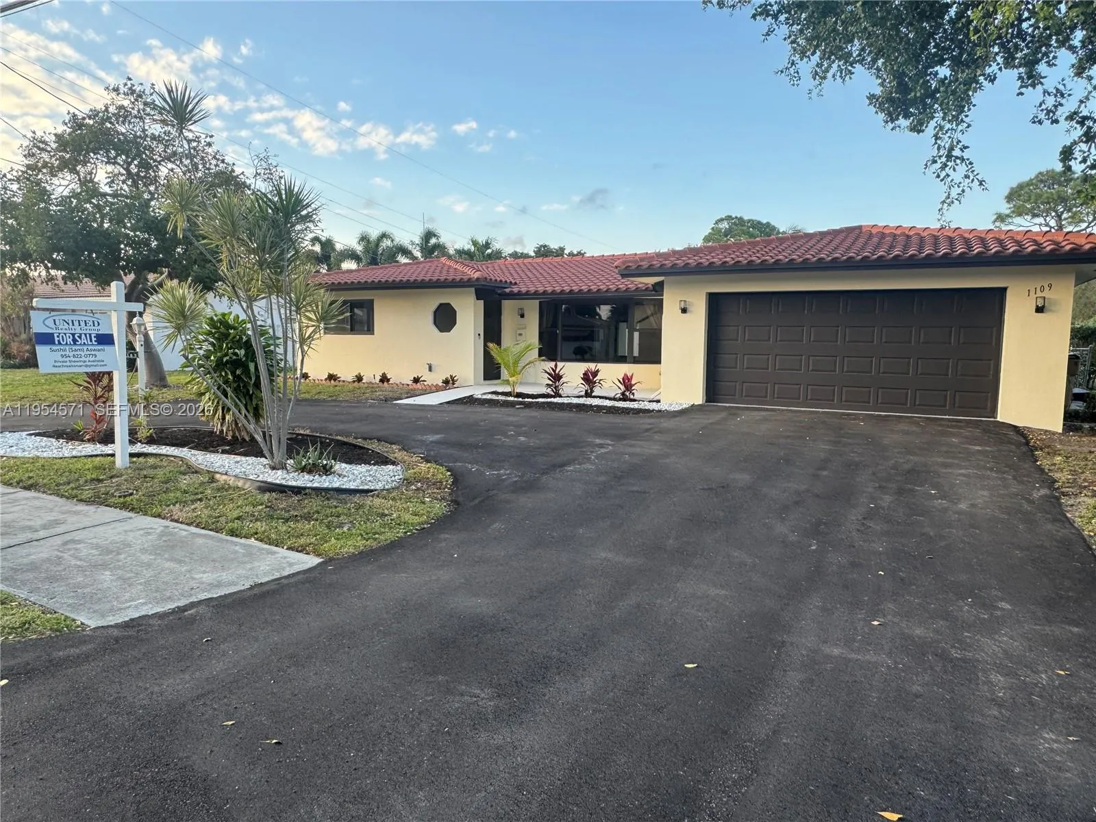 1109 Se 10th St, Deerfield Beach, Florida 33441, Deerfield Beach, Florida 33441, 2 Bedrooms Bedrooms, ,2 BathroomsBathrooms,Residential,For Sale,1109 Se 10th St, Deerfield Beach, Florida 33441,A11954571