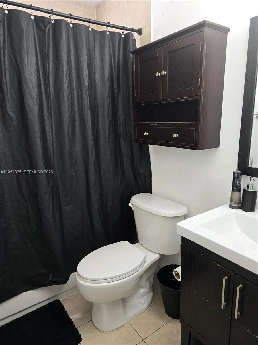 4061 N Dixie Hwy 30, Oakland Park, Florida 33334, Oakland Park, Florida 33334, 2 Bedrooms Bedrooms, ,1 BathroomBathrooms,Residential,For Sale,4061 N Dixie Hwy 30, Oakland Park, Florida 33334,A11954825