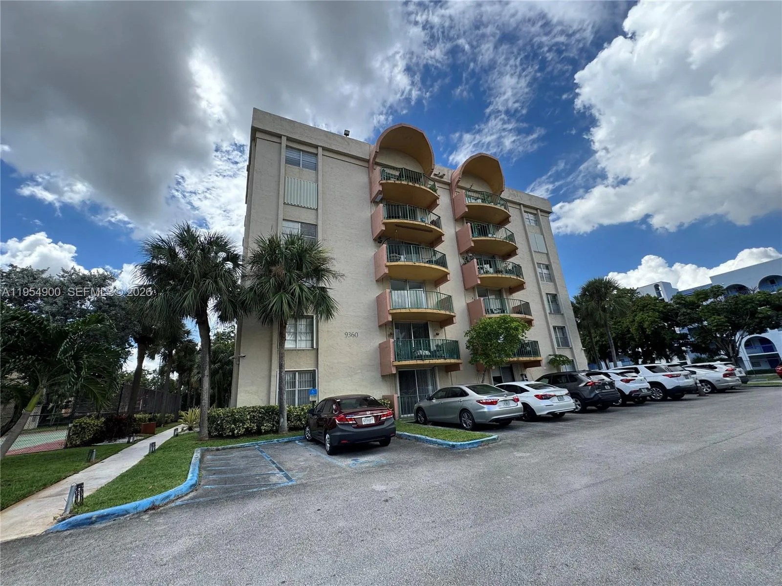 9360 Fontainebleau Blvd 301, Miami, Florida 33172, Miami, Florida 33172, 2 Bedrooms Bedrooms, ,2 BathroomsBathrooms,Residential Lease,For Rent,9360 Fontainebleau Blvd 301, Miami, Florida 33172,A11954900